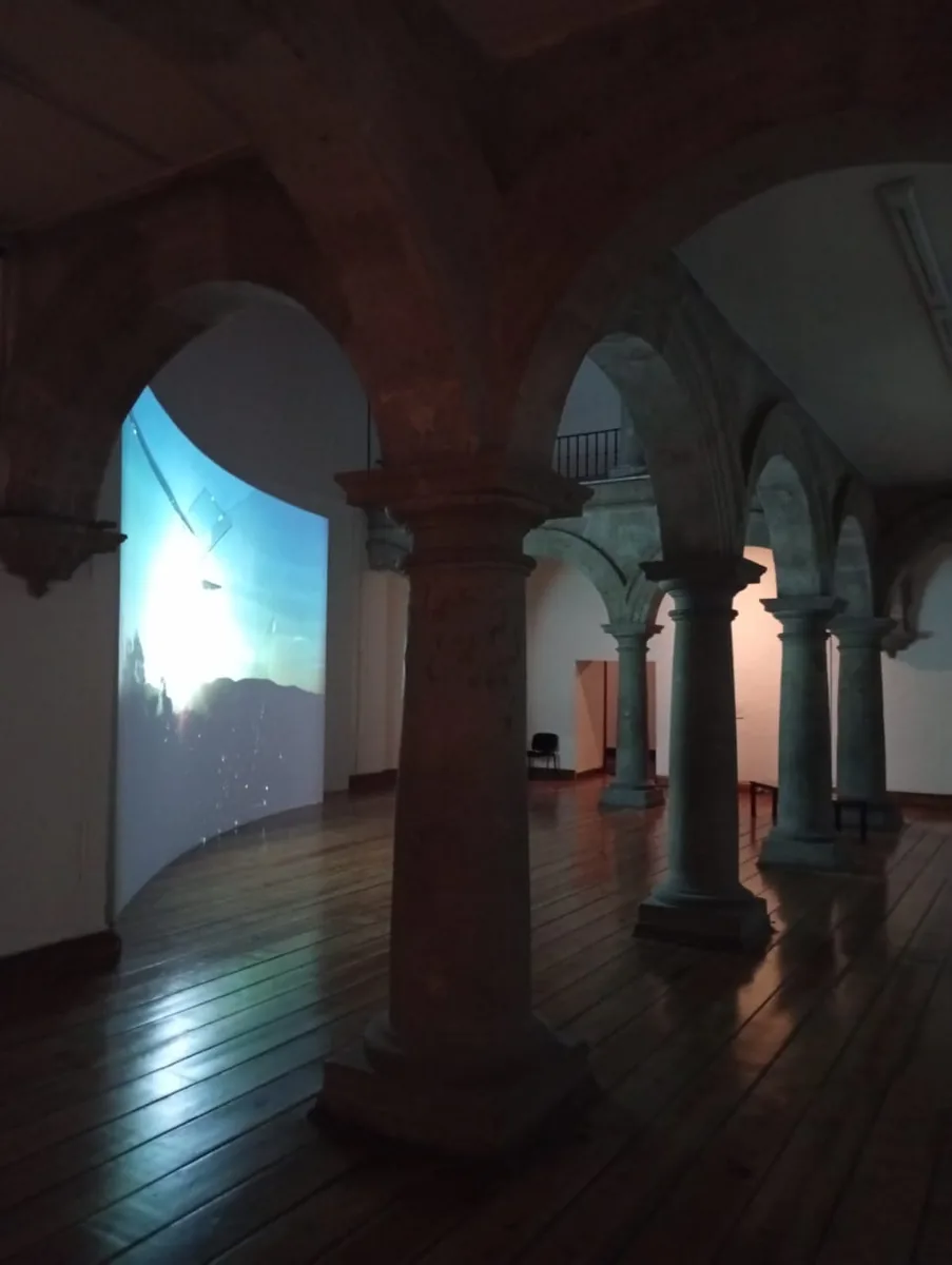 Proyección en el espacio histórico de Laboratorio Arte Alameda