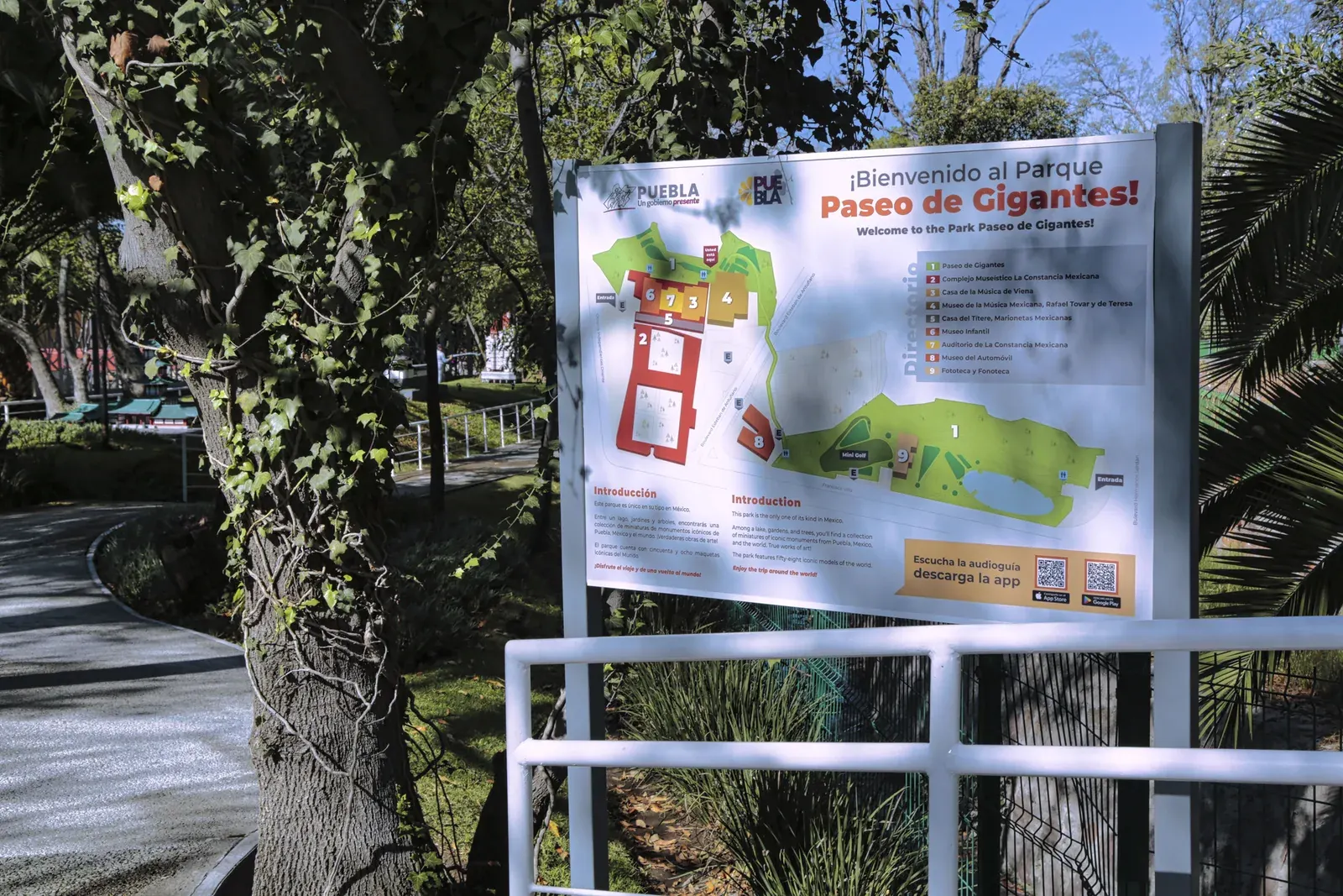 Mapa de bienvenida y orientación del Parque Paseo de Gigantes.