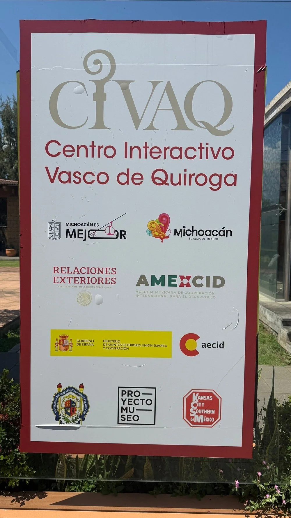 Señalización exterior CIVAQ, Centro Interactivo Vasco de Quiroga, en Pátzcuaro.