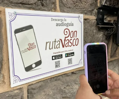 Audioguía Ruta Don Vasco en dispositivo móvil.